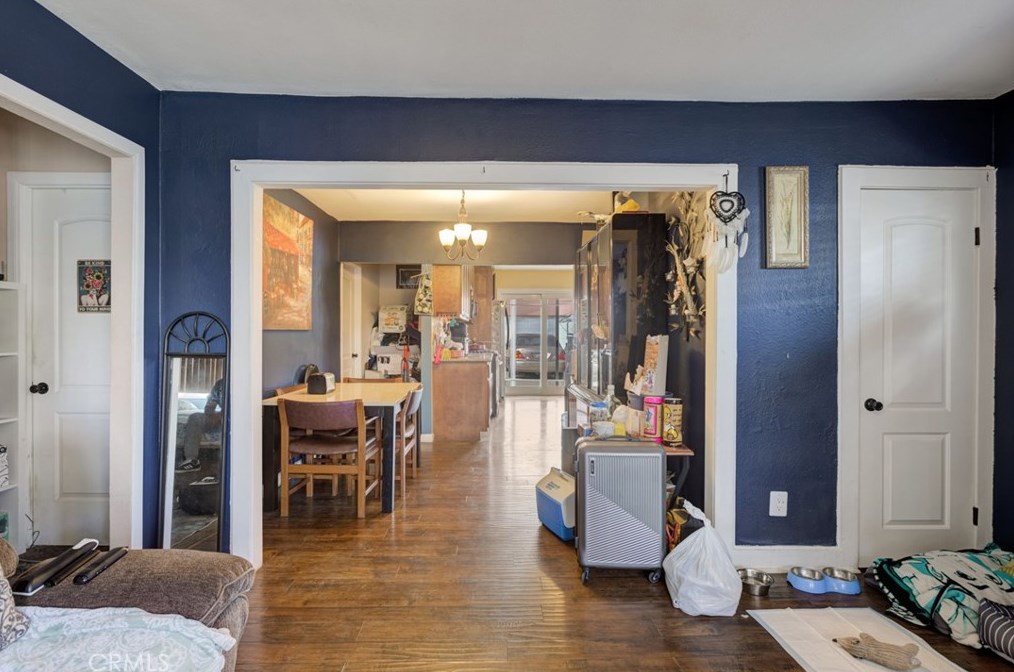 11913 Stanford Ave, Los Angeles CA  90059-2745 exterior