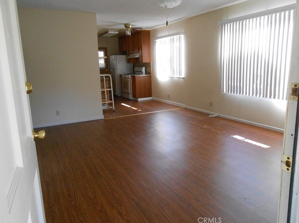 150 E Lakeshore Dr #76, Lake Elsinore, CA 92530