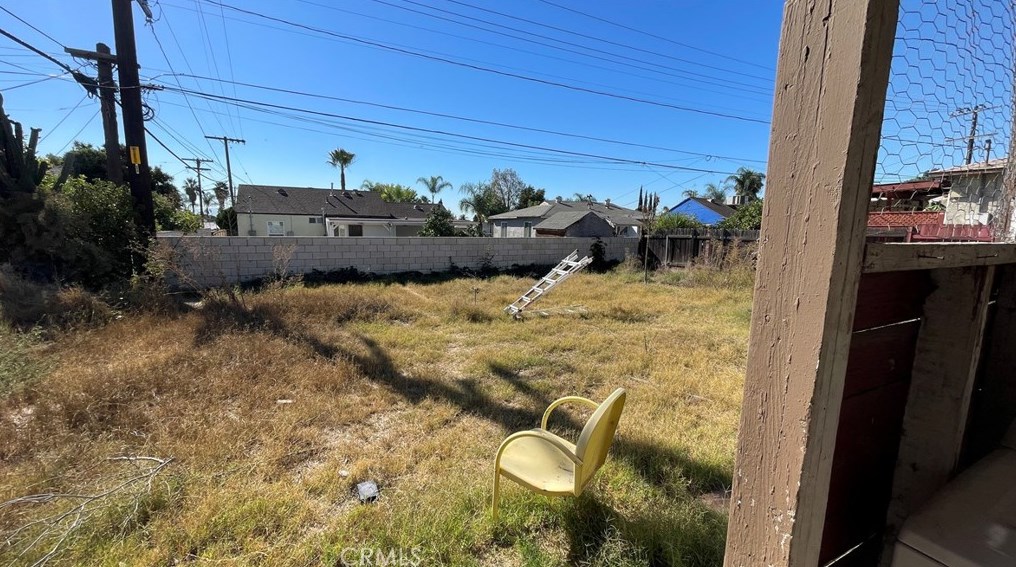 1058 I St, Ontario CA  91762-2207 exterior