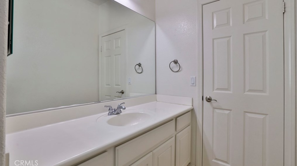 34314 Northhaven Dr, Winchester CA  92596-8497 exterior