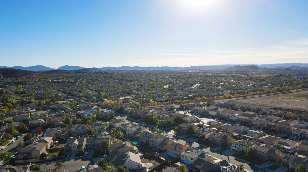 34314 Northhaven Dr, Winchester CA  92596-8497 exterior