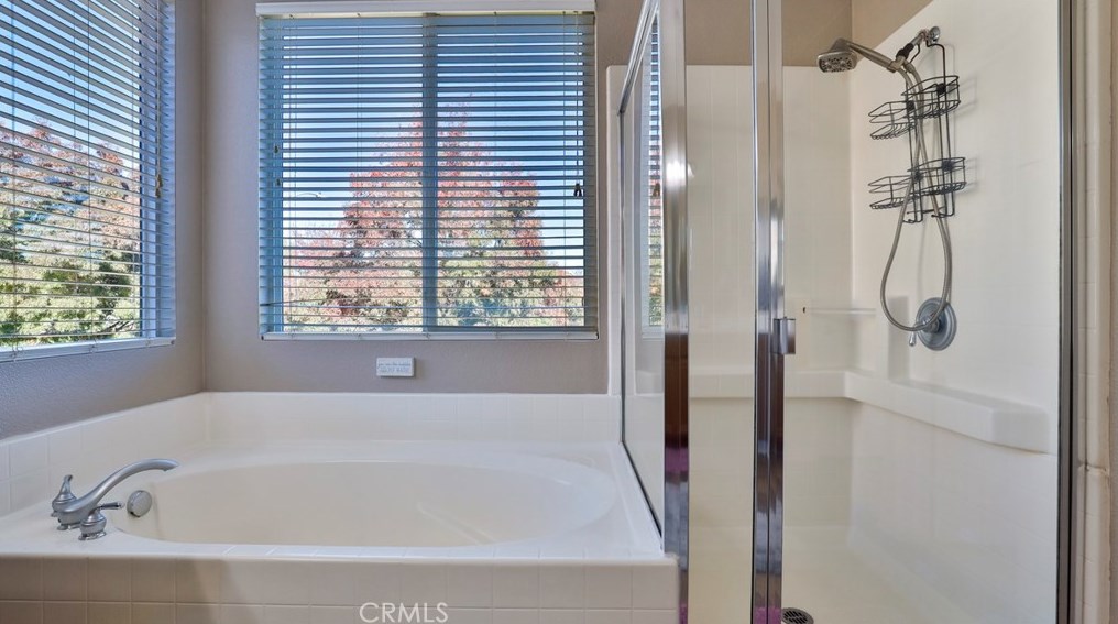 34314 Northhaven Dr, Winchester CA  92596-8497 exterior