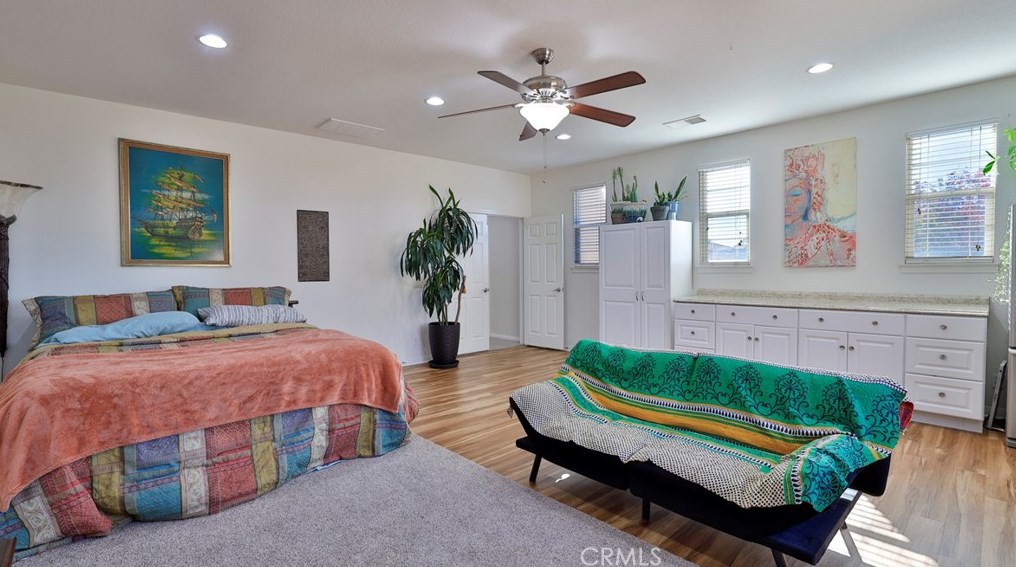 34314 Northhaven Dr, Winchester CA  92596-8497 exterior