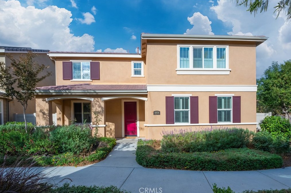 4958 Camarillo Ln, Riverside, CA 92504