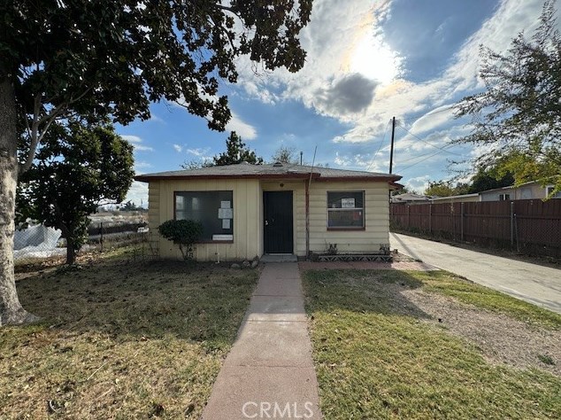 925 W Olive St, San Bernardino, CA 92411