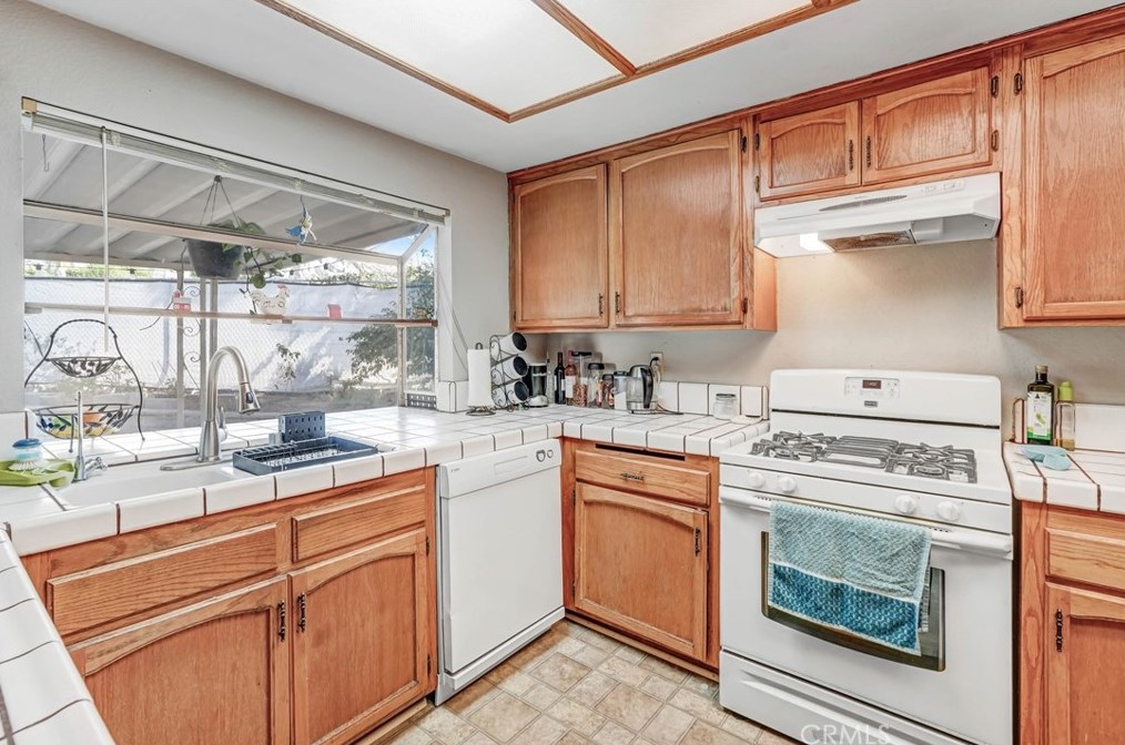 2836 Upton Ct, Riverside, CA 92509