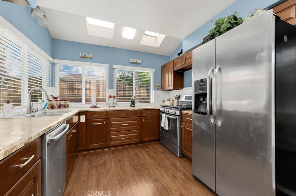 11054 Avis Ct, Moreno Valley CA  92557-4957 exterior