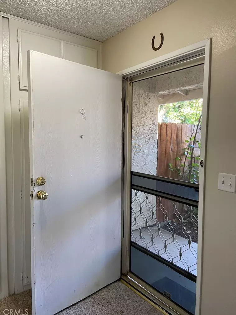 1349 Via Santiago, Corona, CA 92882-1400
