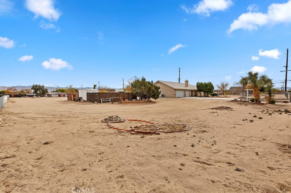 9261 Pinon Ave, Hesperia, CA 92345-3354