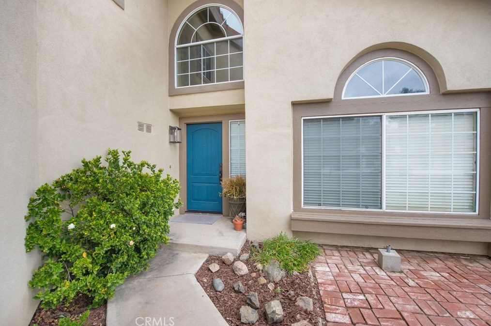 707 San Benito Ln, Corona, CA 92879