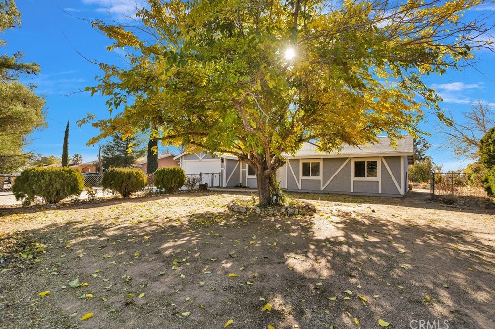 15037 Rodeo St, Hesperia, CA 92345