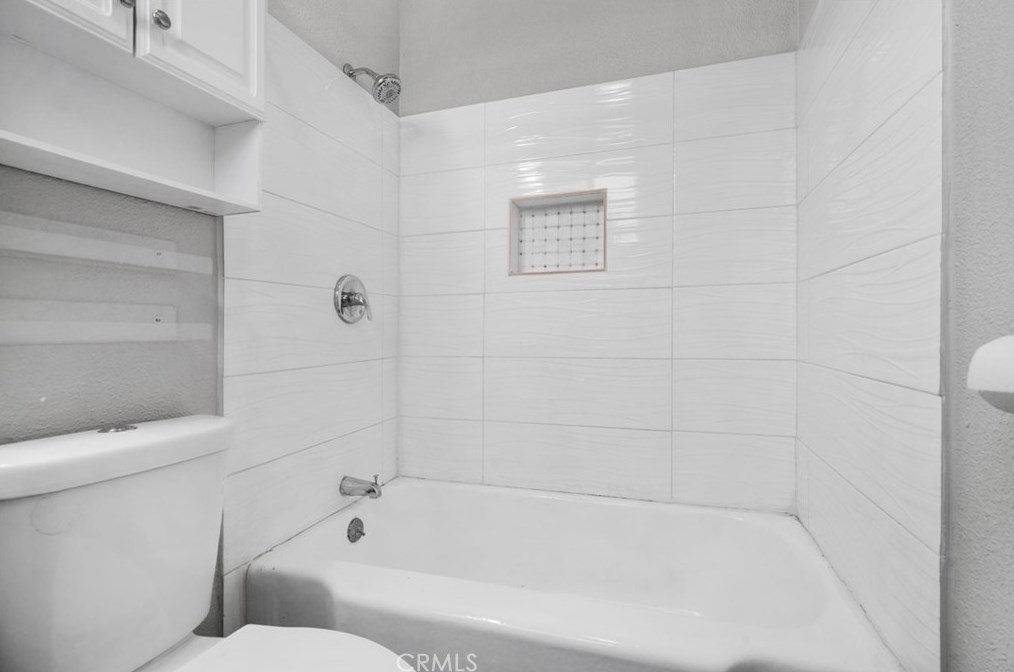 6188 Palm Ave, Riverside CA  92506-2022 exterior