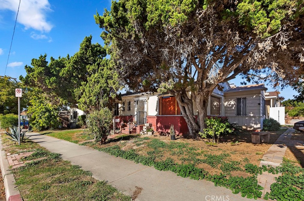 10525 Ruthelen St, Los Angeles, CA 90047-4341