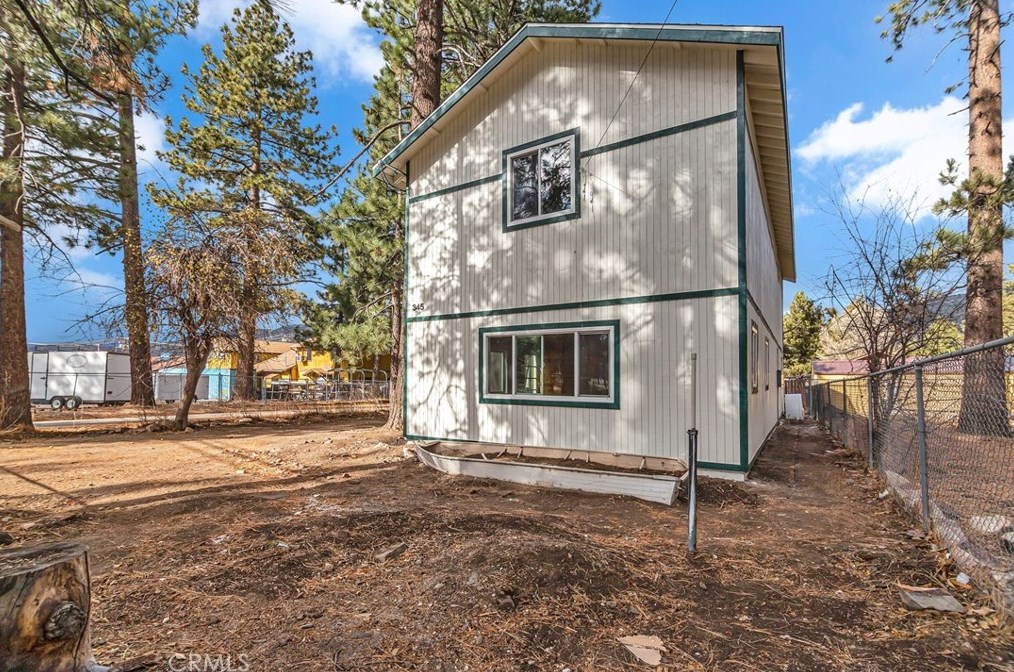 345 Country Clb Blvd, Big Bear City CA  92314-9048 exterior