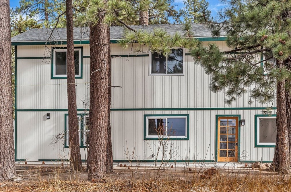 345 Country Clb Blvd, Big Bear City CA  92314-9048 exterior