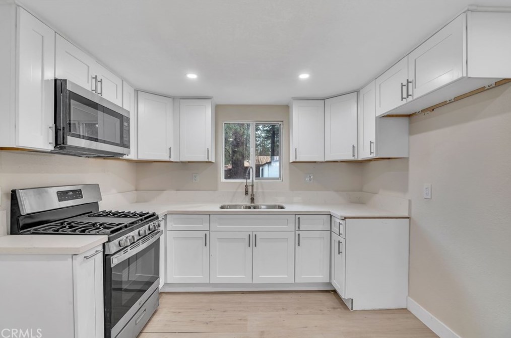 345 Country Clb Blvd, Big Bear City CA  92314-9048 exterior