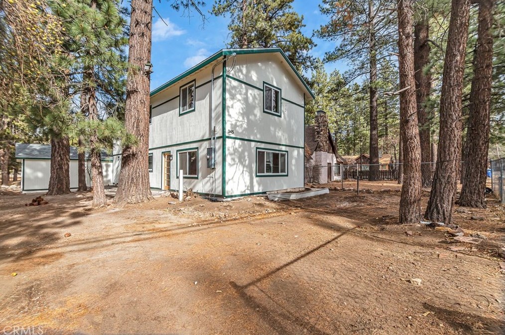 345 Country Clb Blvd, Big Bear City CA  92314-9048 exterior