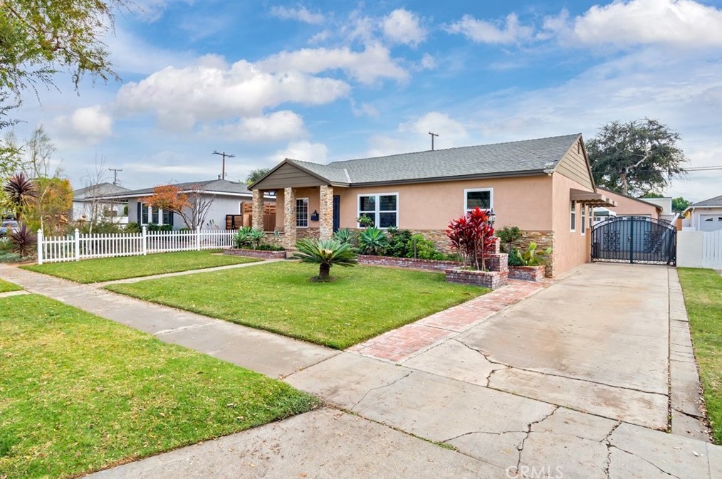 1912 W West Ave, Fullerton, CA 92833