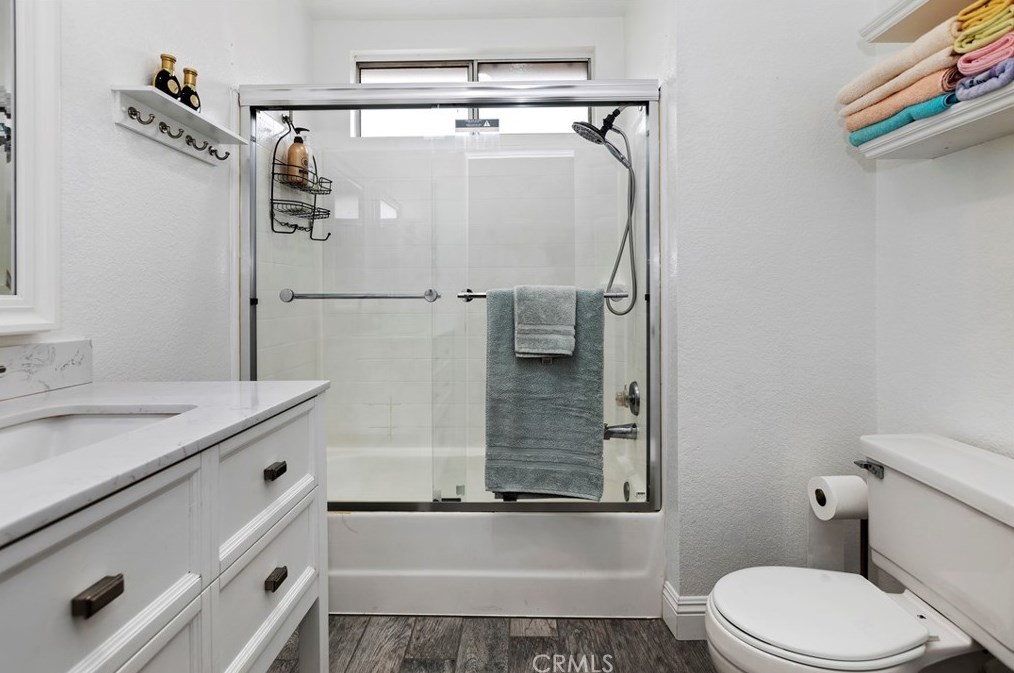 14233 Weeping Willow Ln, Fontana CA  92337-0721 exterior