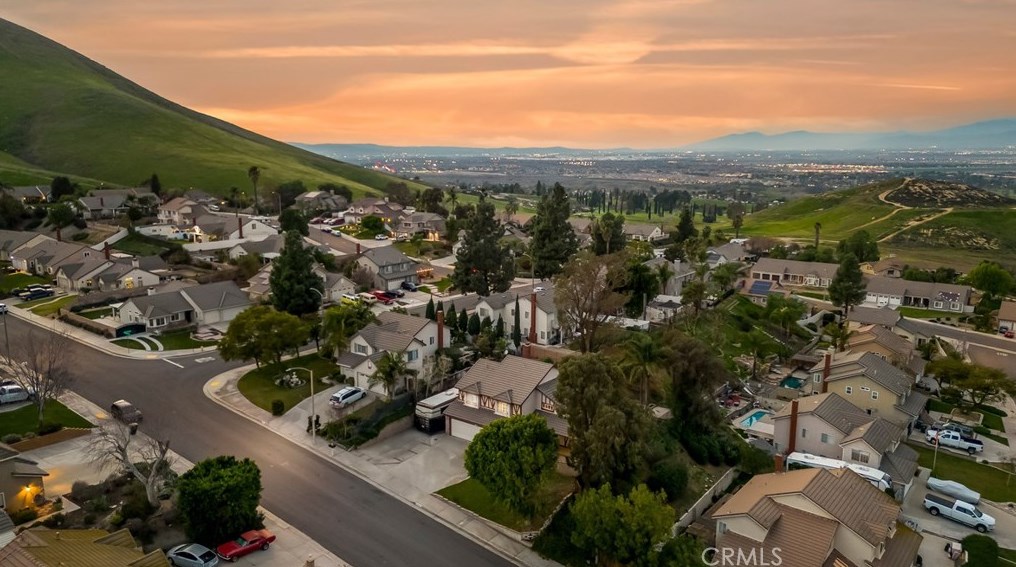 11233 Cadbury Dr, Riverside CA  92505-2268 exterior