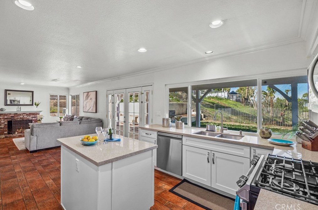 11233 Cadbury Dr, Riverside CA  92505-2268 exterior