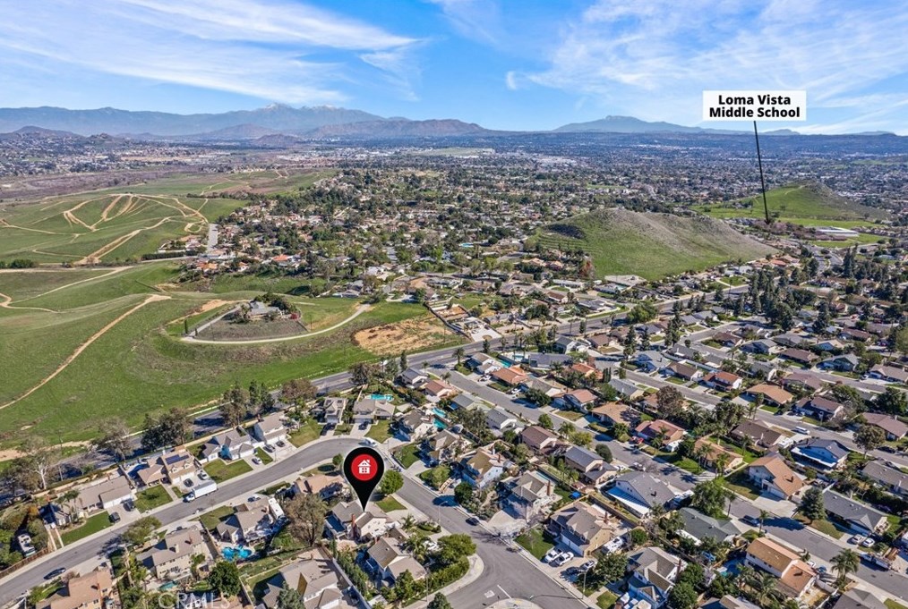 11233 Cadbury Dr, Riverside CA  92505-2268 exterior