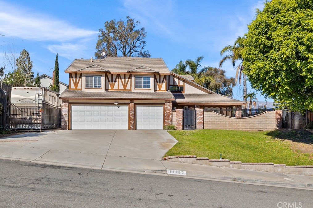 11233 Cadbury Dr, Riverside CA  92505-2268 exterior