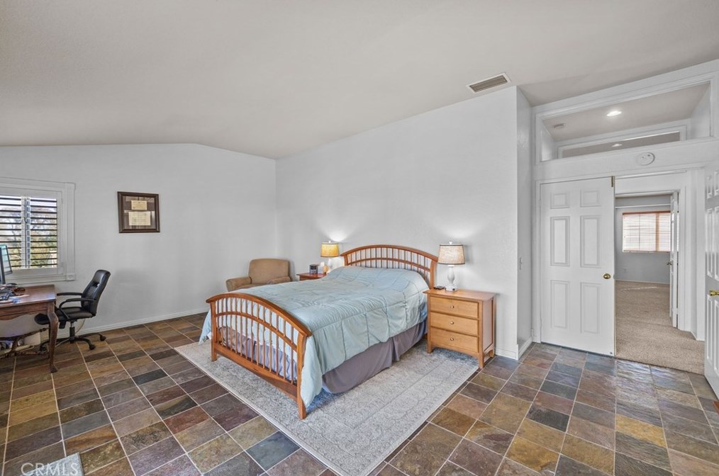 11233 Cadbury Dr, Riverside CA  92505-2268 exterior