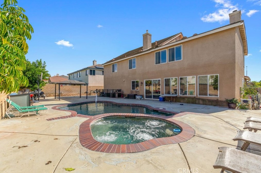 19644 Shadowbrook Way, Riverside CA  92508-6809 exterior