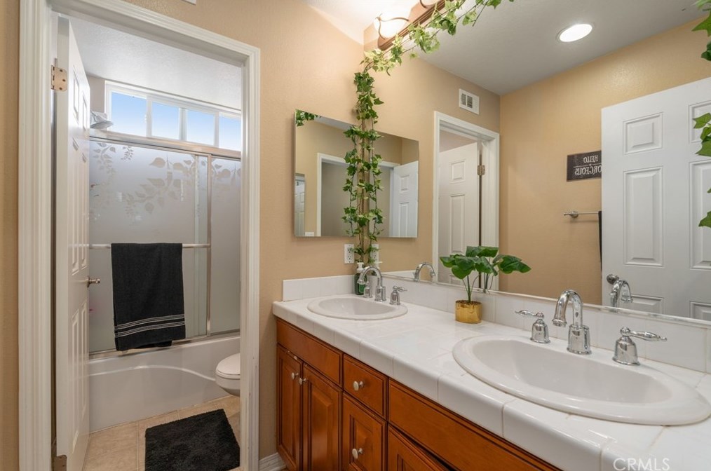 19644 Shadowbrook Way, Riverside CA  92508-6809 exterior