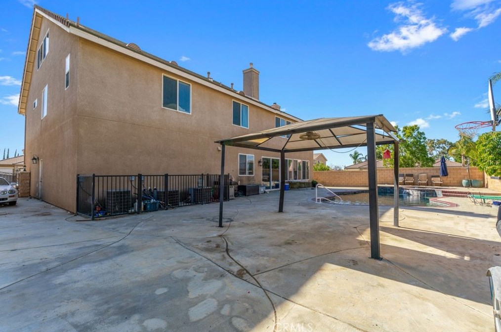 19644 Shadowbrook Way, Riverside CA  92508-6809 exterior