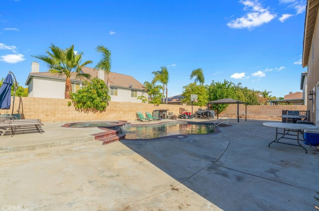 19644 Shadowbrook Way, Riverside CA  92508-6809 exterior