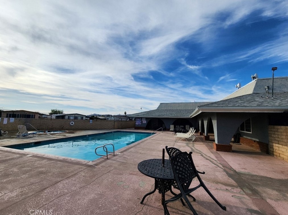 3825 Crestmore Rd, Riverside CA  92509-4682 exterior