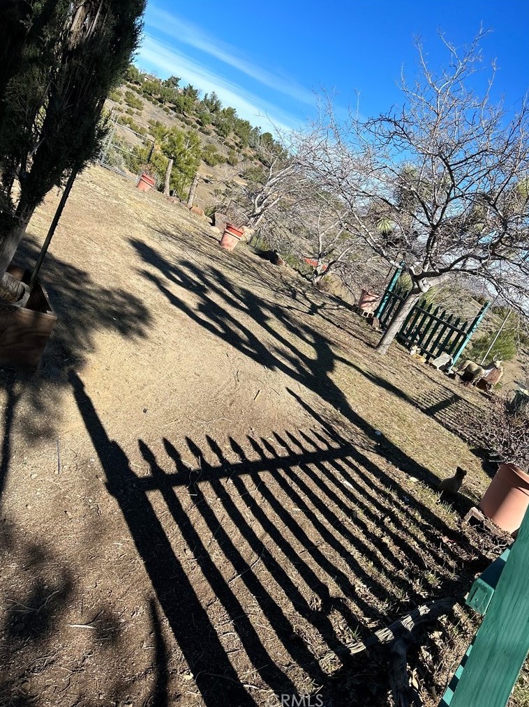 6211 Hubbard Rd, Acton CA  93510-1624 exterior