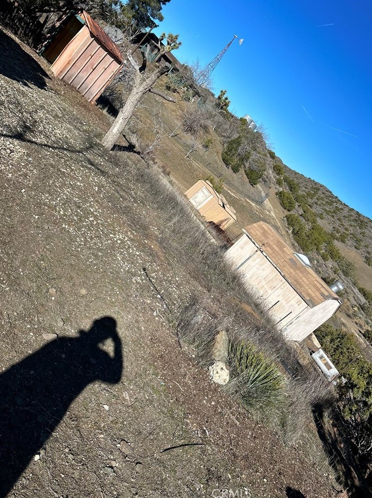 6211 Hubbard Rd, Acton CA  93510-1624 exterior