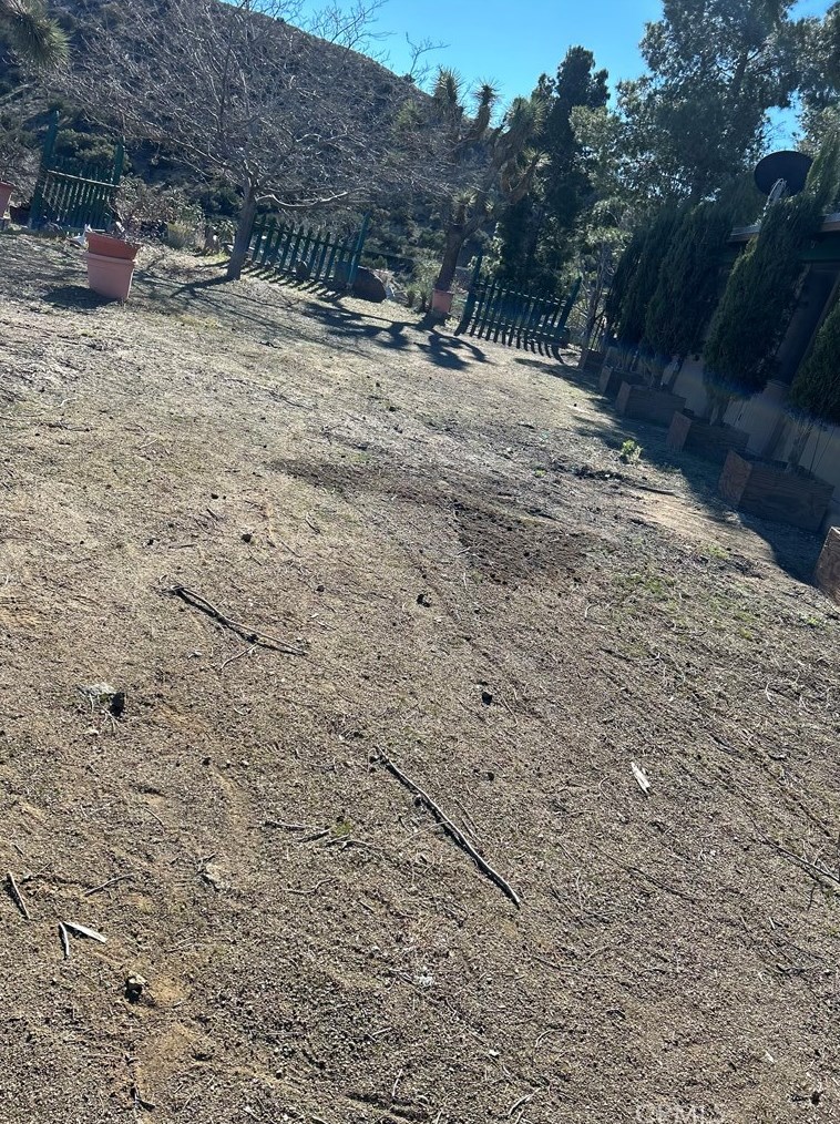 6211 Hubbard Rd, Acton CA  93510-1624 exterior