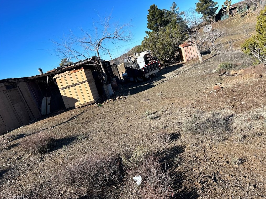 6211 Hubbard Rd, Acton CA  93510-1624 exterior