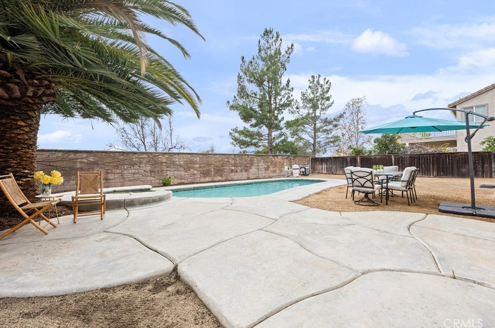 29467 Lynn Ct, Murrieta, CA 92563-6766