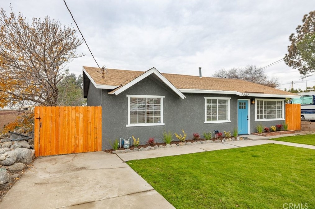 1367 Agate Ave, Mountain Home Village, CA 92359