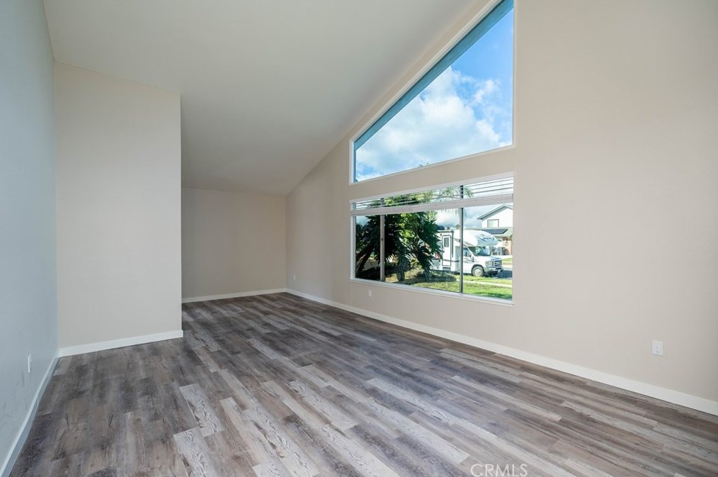 1055 Meadowview Ct, Corona, CA 92880-1205