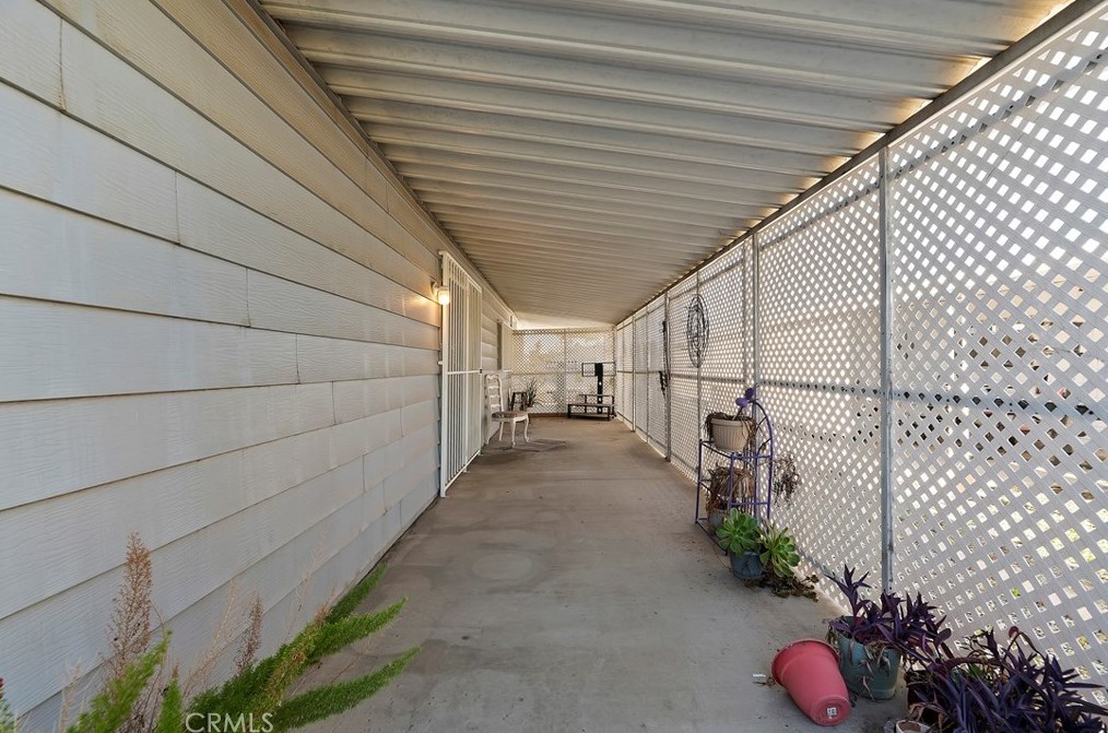 1630 Sonora Dr, Hemet CA  92543-2633 exterior