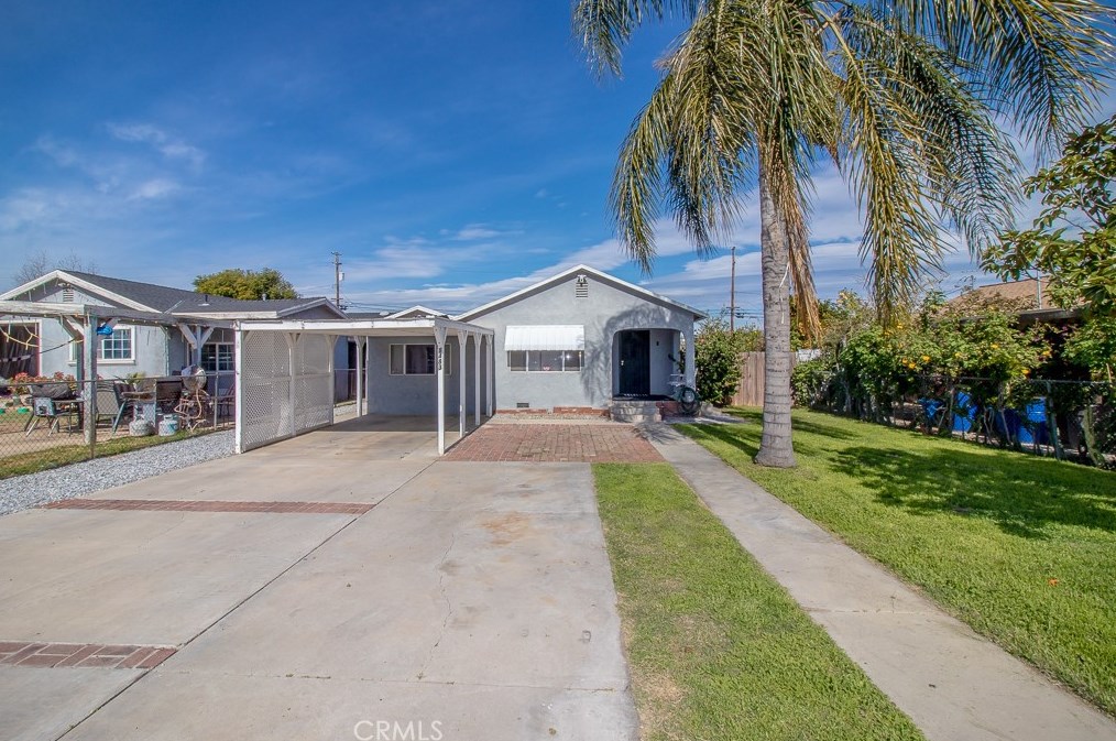 8483 Trey Ave, Riverside, CA 92503-1879