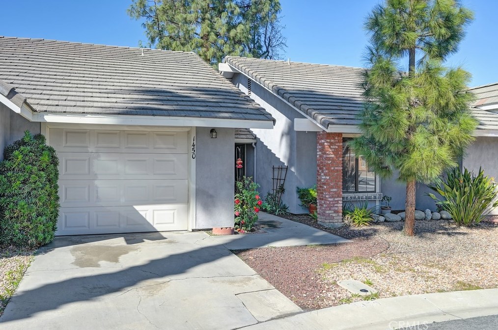 1450 Concord Cir, San Jacinto, CA 92583