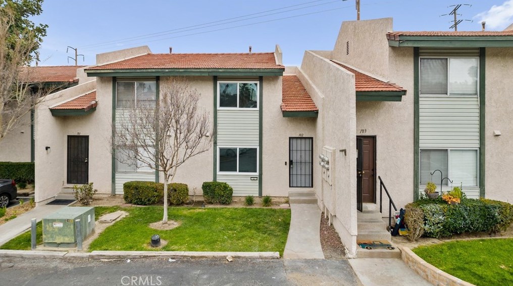 2255 Cahuilla St #102, Colton, CA 92324