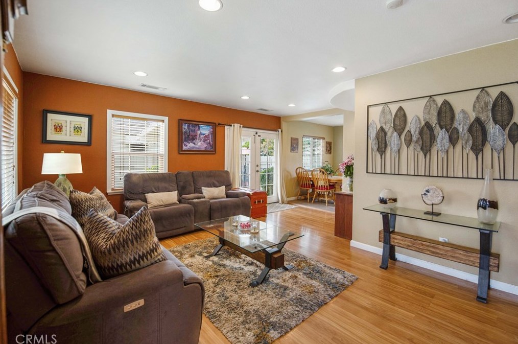 3892 Roblyn St, Riverside CA  92504-2946 exterior