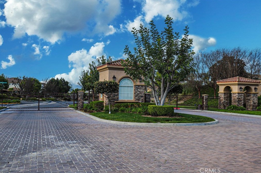 1987 Sycamore Hill Dr, Riverside CA  92506-4669 exterior