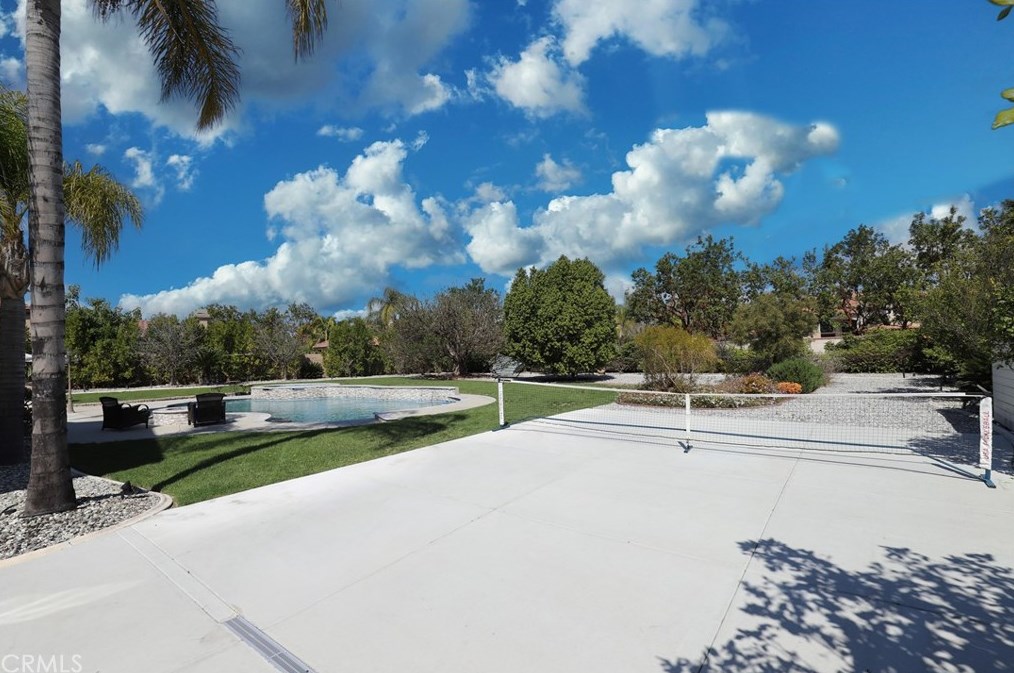 1987 Sycamore Hill Dr, Riverside CA  92506-4669 exterior