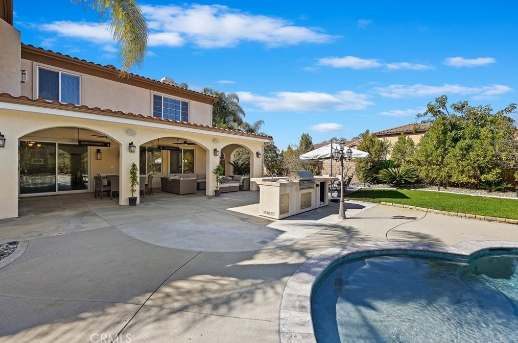 1987 Sycamore Hill Dr, Riverside CA  92506-4669 exterior