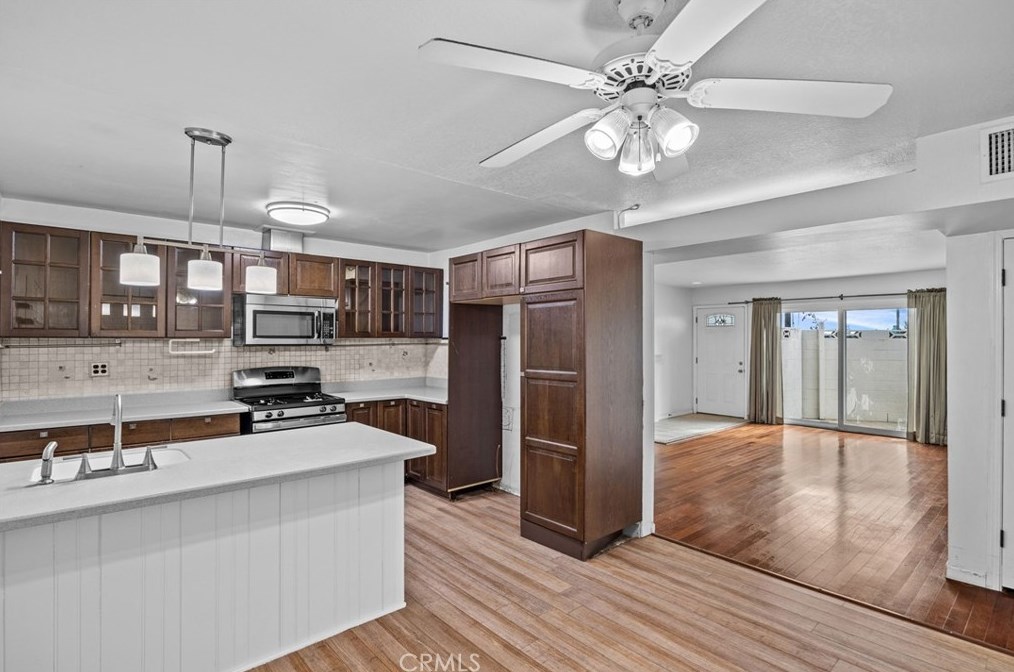 679 S Indian Hill Blvd #d, Claremont, CA 91711