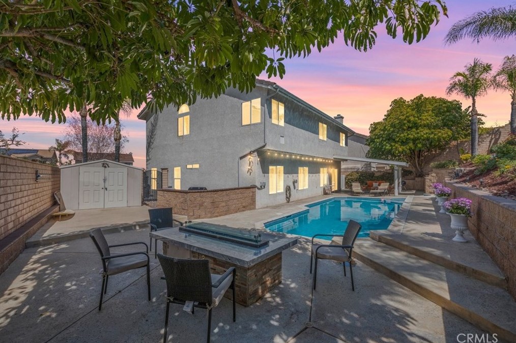 854 Crestmont Cir, Corona, CA 92882-7542
